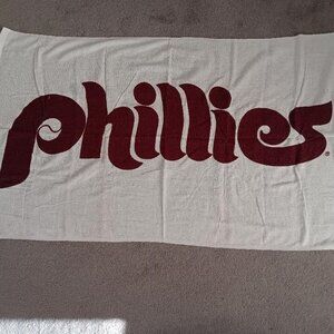 New vintage 1980's Philadelphia Phillies Beach Towel Giveaway by Sherry